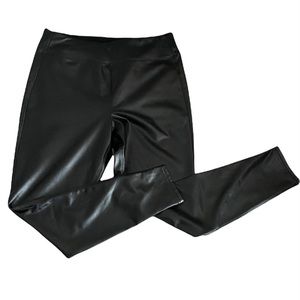 🦙Faux Leather Black Leggings Pants, Size L